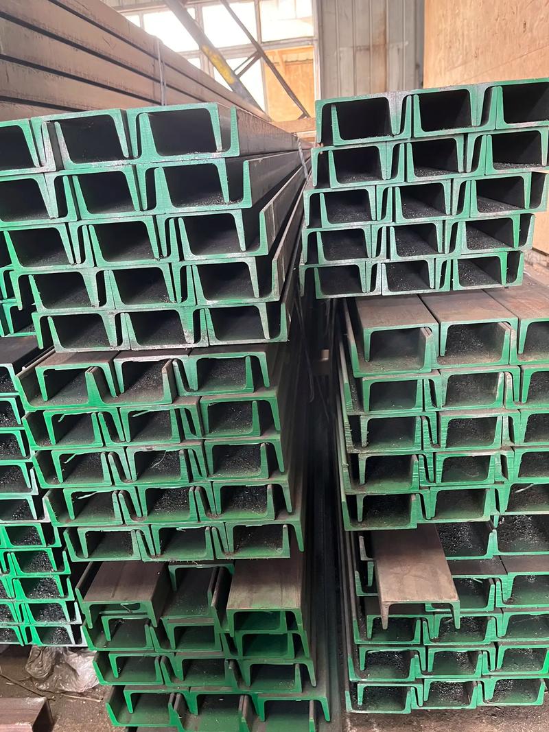 称多幕墙槽钢插芯